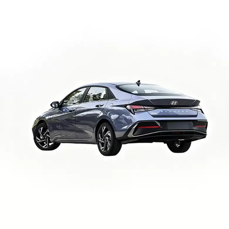 Hyundai Elantra 2023 1.5L CVT gallery view 3